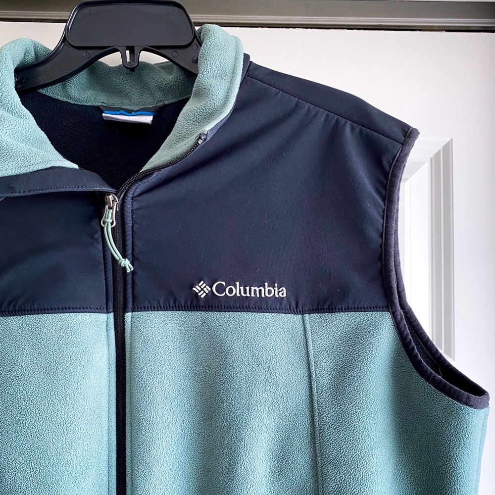 Columbia Men’s Vest - Picture 3 of 4